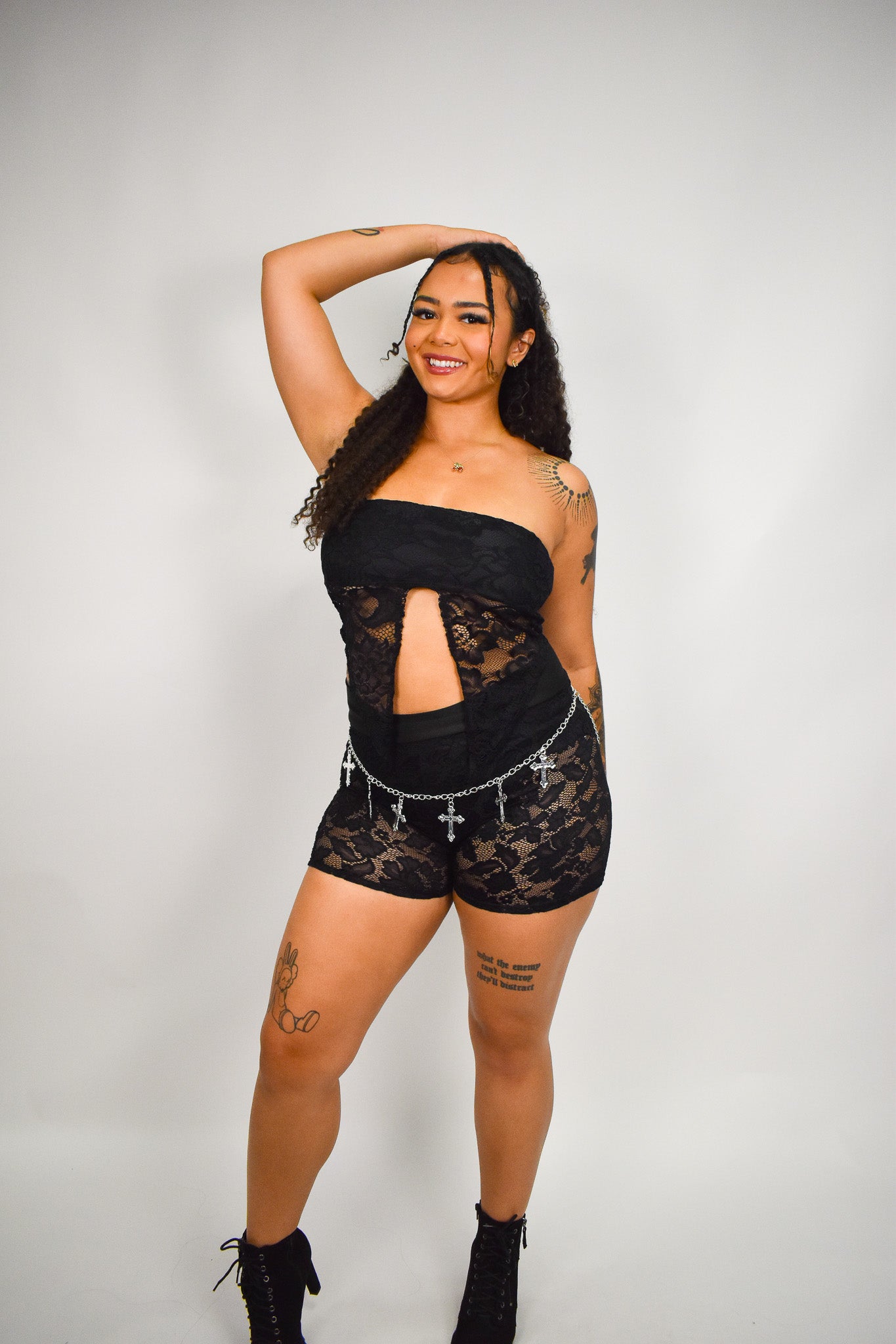 Donna Lace Set